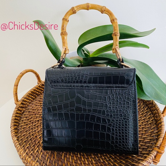 Leather Croc Pattern Crossbody Bag - Picture 3 of 8